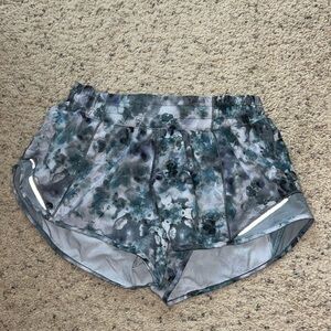 HOTTY HOT LULULEMON SHORTS